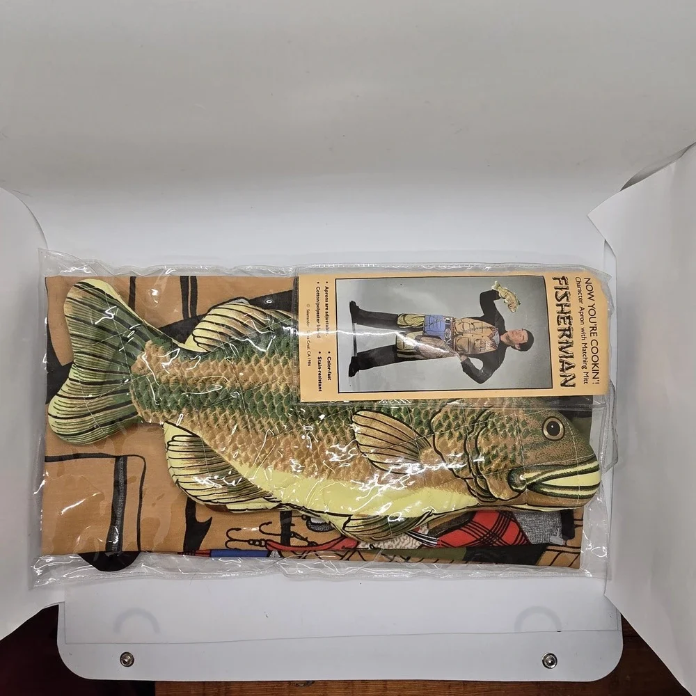 VTG 1986 Fisherman Angler‎ Apron with Matching Fish Oven Mitt New Old Stock